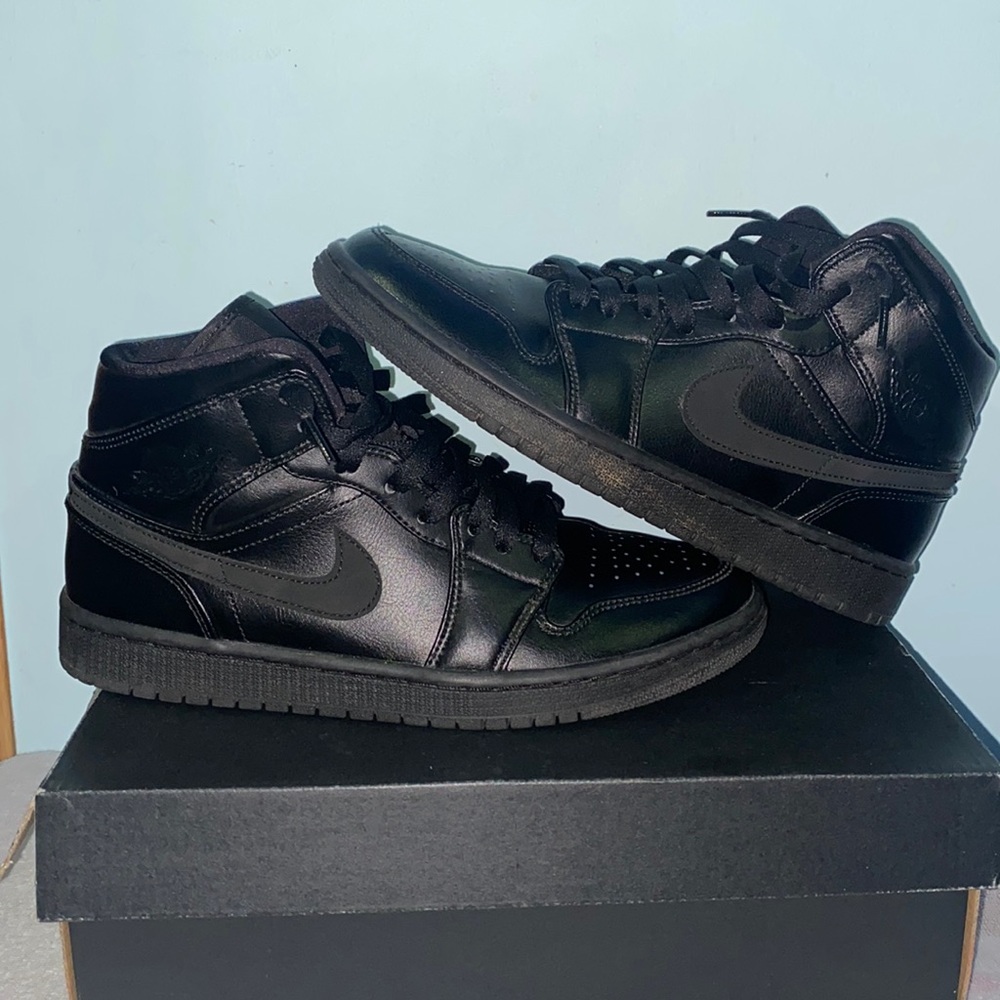 Air Jordan 1 mid size 8